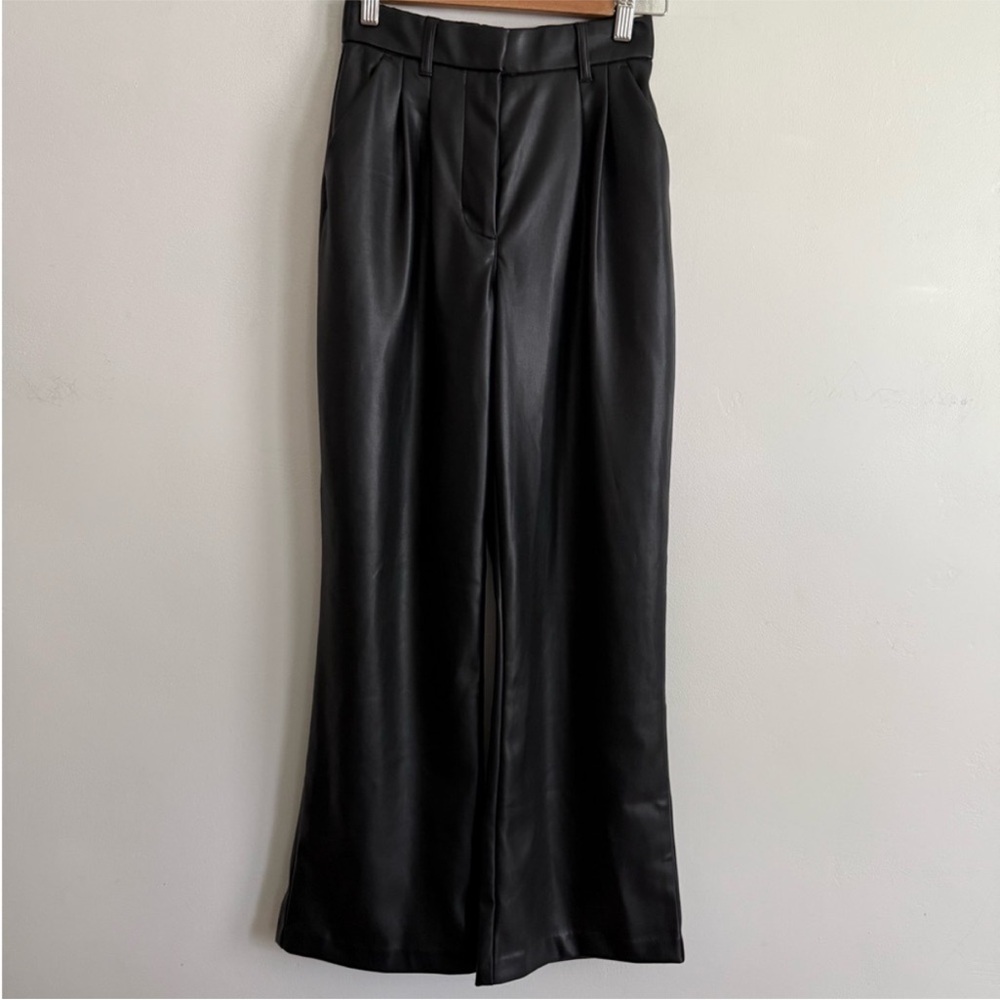 Abercrombie and Fitch Curve Love Vegan Leather Straight Pants XS Black